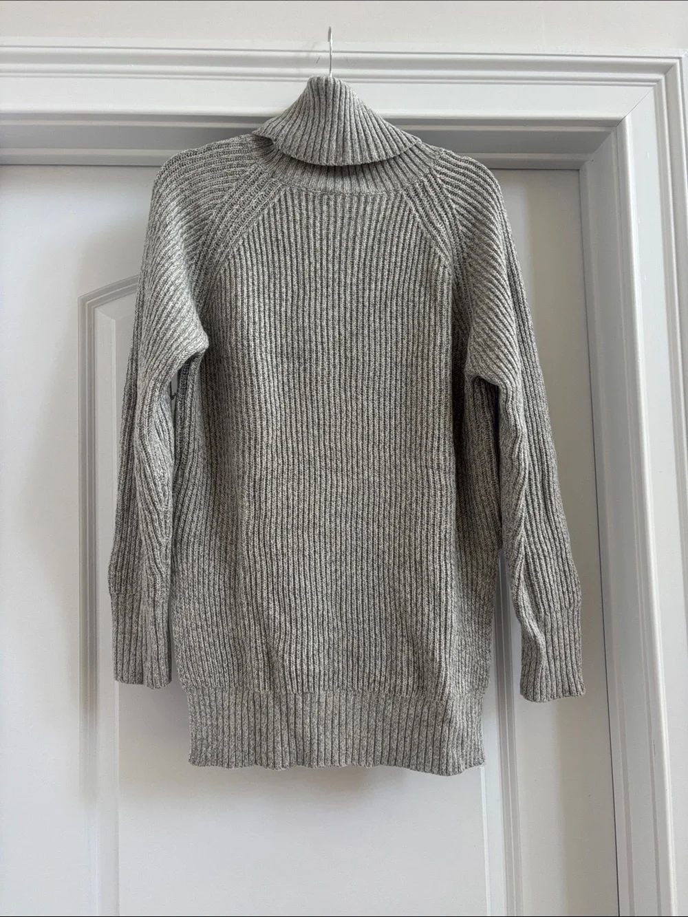 Wilfred Gray Ribbed Turtleneck Sweater 100% wool